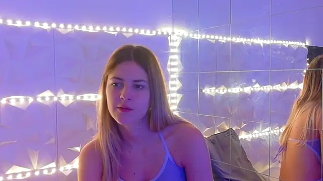 Snapshot of Aishha_ chatting on 10, 11, 2025 Aishha online show from 10, 11, 2025