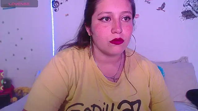 nahomy jonhs online show from 8, 10, 2025
