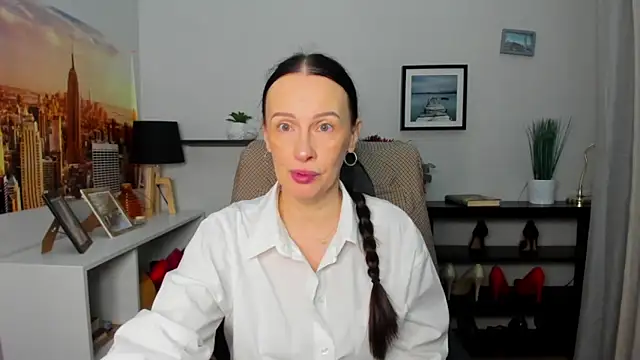 Velvet Jasmine online show from 19, 12, 2025