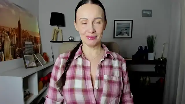 Velvet Jasmine online show from 5, 3, 2026