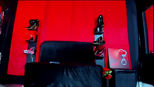 Snapshot of ArtemisaStone chatting on 18, 12, 2025 ArtemisaStone online show from 18, 12, 2025