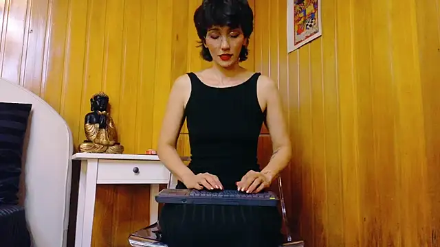 Snapshot of Zafiro_Gem_ chatting on 28, 10, 2025 Zafiro Gem online show from 28, 10, 2025