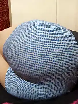 Snapshot of Dirtymorrocainbabe chatting on 2, 11, 2025 Dirtymorrocainbabe online show from 2, 11, 2025