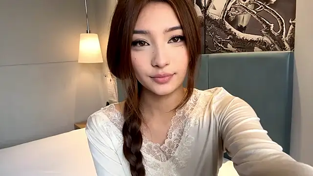 LaurelLeier online show from 23, 12, 2025