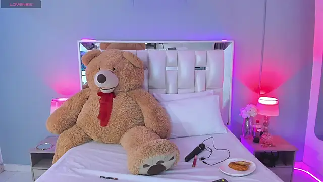 Darlyn tenderhot   online show from 19, 9, 2025