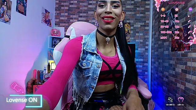 Starhott  online show from 11, 9, 2025
