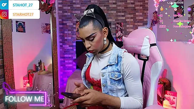 Starhott  online show from 4, 10, 2025