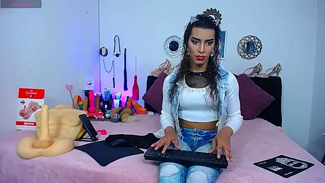 Starhott  online show from 16, 10, 2025