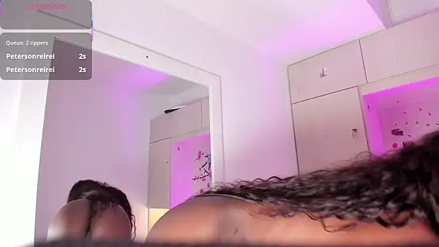 Stefannyevans  online show from 7, 11, 2025