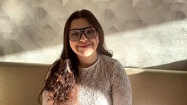 Snapshot of CarylWeatherholtz chatting on 15, 11, 2025 CarylWeatherholtz online show from 15, 11, 2025