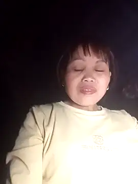 Snapshot of _YooY_ chatting on 12, 11, 2025 YooY online show from 12, 11, 2025