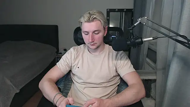 Elvin Vaenight online show from 8, 10, 2025