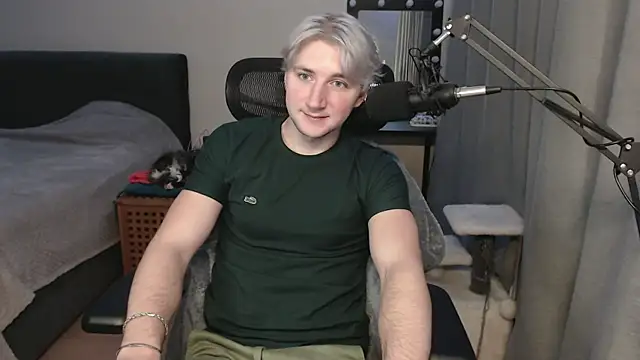 Elvin Vaenight online show from 11, 11, 2025