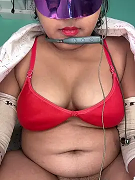 Snapshot of mimi87hoty chatting on 8, 3, 2026 mimi87hoty online show from 8, 3, 2026