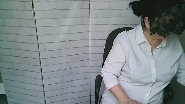 Snapshot of Helen_xi_ chatting on 21, 11, 2025 Helen xi online show from 21, 11, 2025