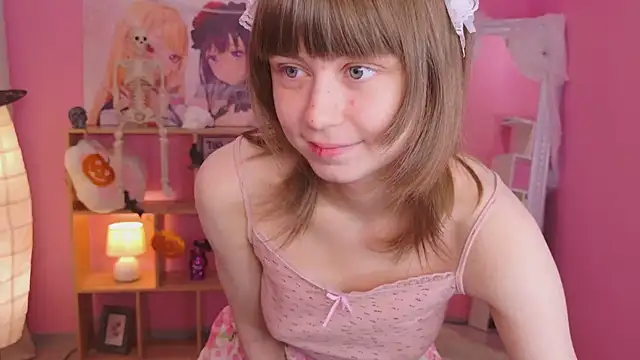 Snapshot of Katie_ktk chatting on 23, 10, 2025 Katie ktk online show from 23, 10, 2025