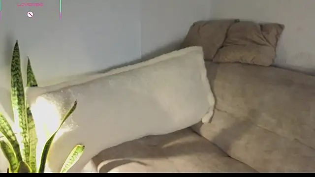 Snapshot of NicoleLeinn chatting on 21, 11, 2025 NicoleLeinn online show from 21, 11, 2025