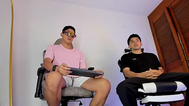 sotooliver3 online show from 8, 3, 2026