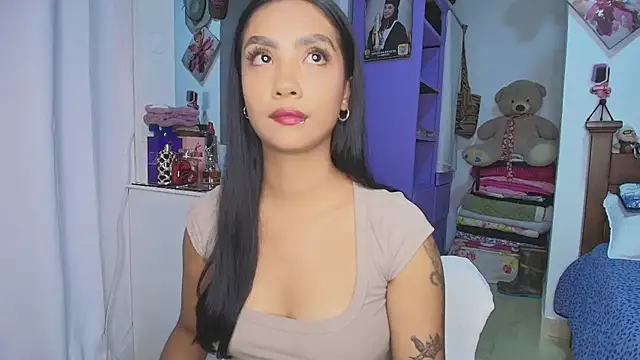 mia yireth online show from 12, 11, 2025