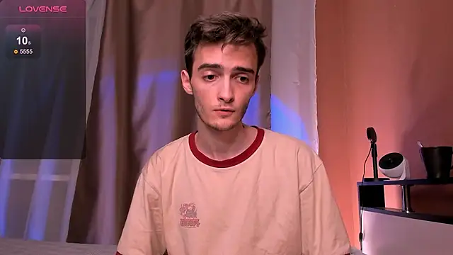 Snapshot of spider____man chatting on 11, 10, 2025 spider man online show from 11, 10, 2025