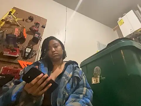 Snapshot of princesslivv chatting on 24, 11, 2025 princesslivv online show from 24, 11, 2025