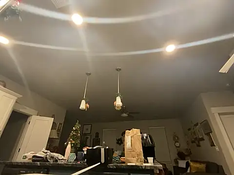 Snapshot of princesslivv chatting on 23, 12, 2025 princesslivv online show from 23, 12, 2025