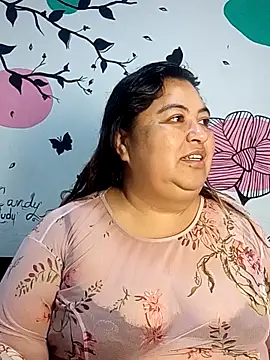 curvy diva  online show from 13, 10, 2025