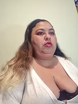 Snapshot of curvy_diva_ chatting on 9, 2, 2026 curvy diva online show from 9, 2, 2026