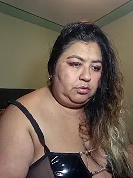 Snapshot of curvy_diva_ chatting on 2, 3, 2026 curvy diva online show from 2, 3, 2026