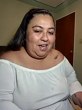 Snapshot of curvy_diva_ chatting on 2, 3, 2026 curvy diva online show from 2, 3, 2026