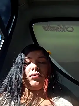 snow belle online show from 15, 10, 2025