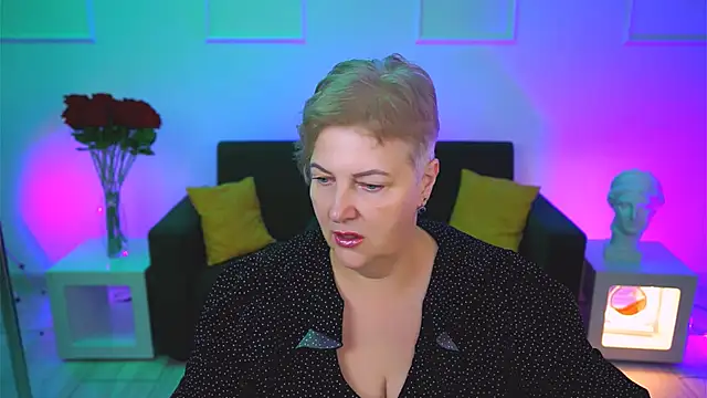 MaryMogan online show from 10, 11, 2025