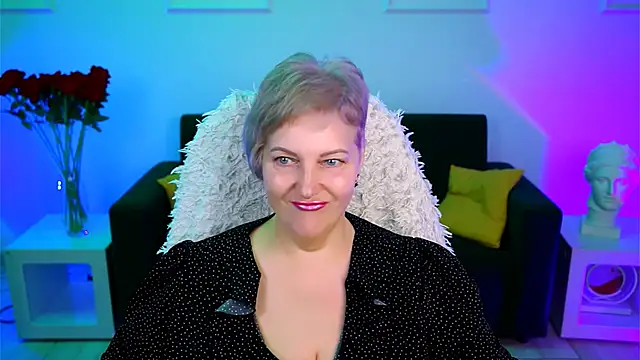 MaryMogan online show from 17, 11, 2025