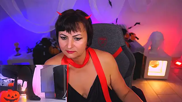 Snapshot of HelenBeler chatting on 30, 10, 2025 HelenBeler online show from 30, 10, 2025