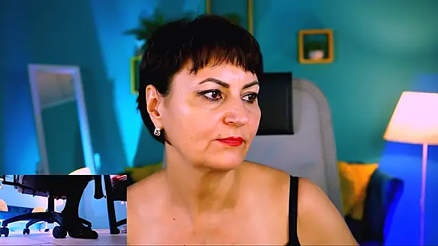 Snapshot of HelenBeler chatting on 18, 11, 2025 HelenBeler online show from 18, 11, 2025