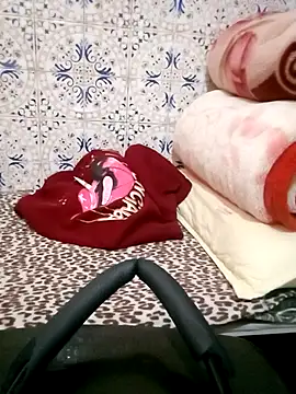 Snapshot of Mayamimi chatting on 18, 11, 2025 Mayamimi online show from 18, 11, 2025