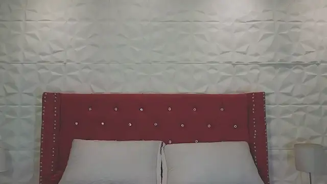 Snapshot of Lucy_n_pink chatting on 17, 10, 2025 Lucy n pink online show from 17, 10, 2025