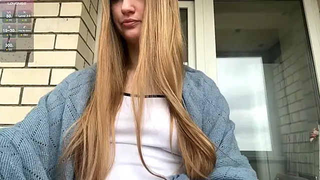 Snapshot of SweetJinny88 chatting on 13, 10, 2025 SweetJinny88 online show from 13, 10, 2025