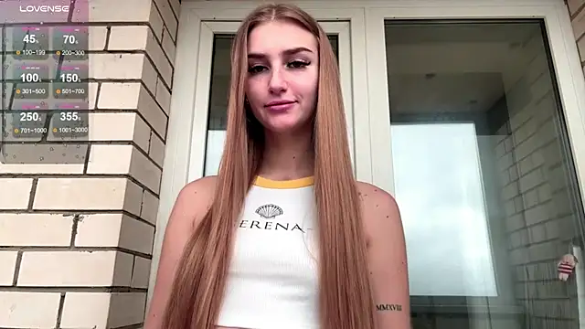 Snapshot of SweetJinny88 chatting on 11, 11, 2025 SweetJinny88 online show from 11, 11, 2025