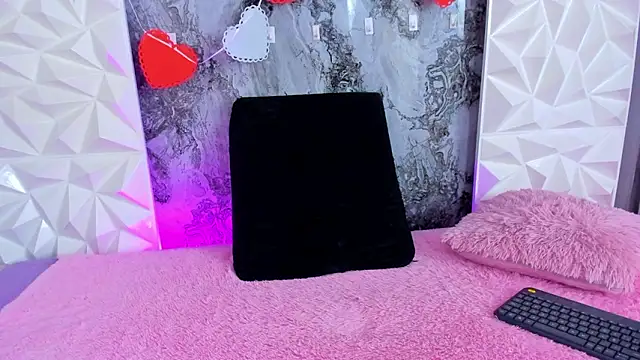 Madison 03 online show from 4, 2, 2026