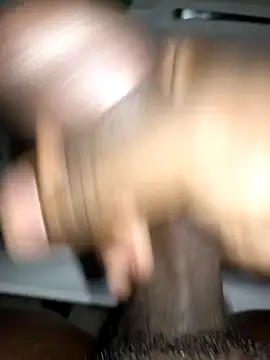 Snapshot of dann201 chatting on 4, 12, 2025 dann201 online show from 4, 12, 2025