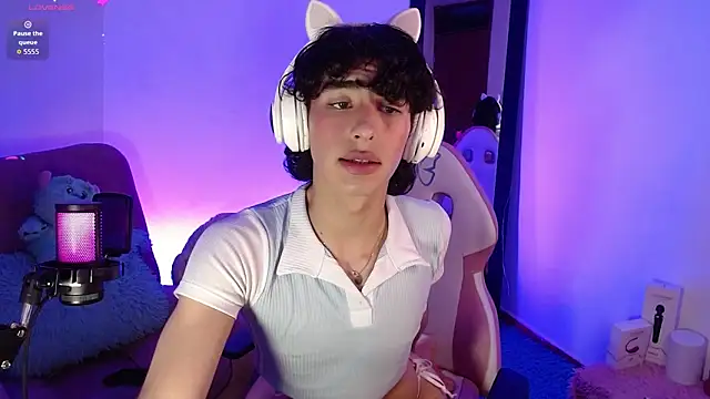 saanti foxs online show from 8, 10, 2025