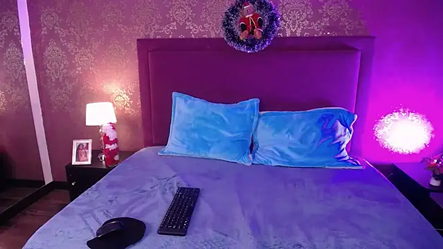 zoey stonee online show from 12, 11, 2025