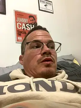 johnnyells51 online show from 22, 11, 2025