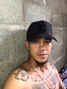 Snapshot of tattoos22 chatting on 10, 11, 2025 tattoos22 online show from 10, 11, 2025