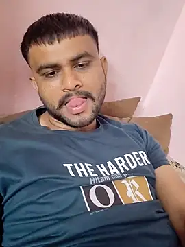 Snapshot of Frvgggghh chatting on 25, 2, 2026 Frvgggghh online show from 25, 2, 2026