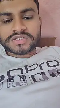 Snapshot of Frvgggghh chatting on 13, 3, 2026 Frvgggghh online show from 13, 3, 2026