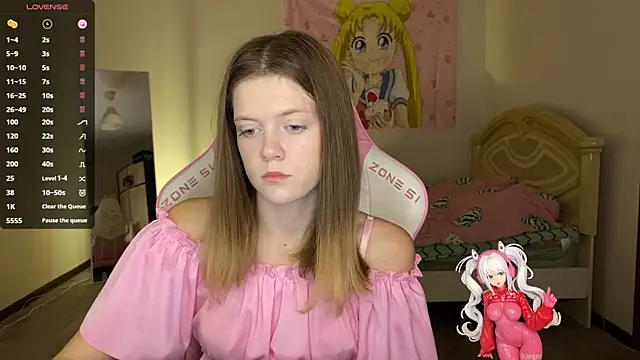 VibeQueenLucy online show from 17, 10, 2025