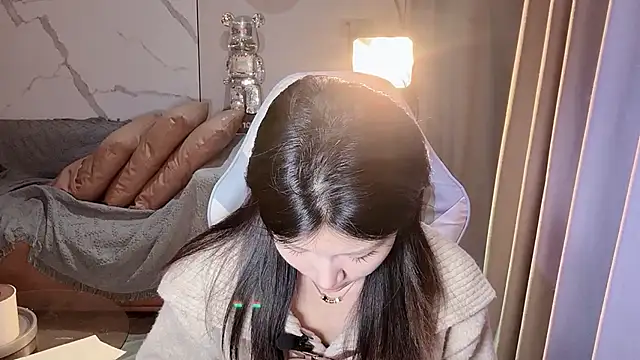 Snapshot of Lixinel-520 chatting on 30, 11, 2025 Lixinel-520 online show from 30, 11, 2025