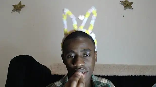 Snapshot of Vince_Favent chatting on 28, 10, 2025 Vince Favent online show from 28, 10, 2025